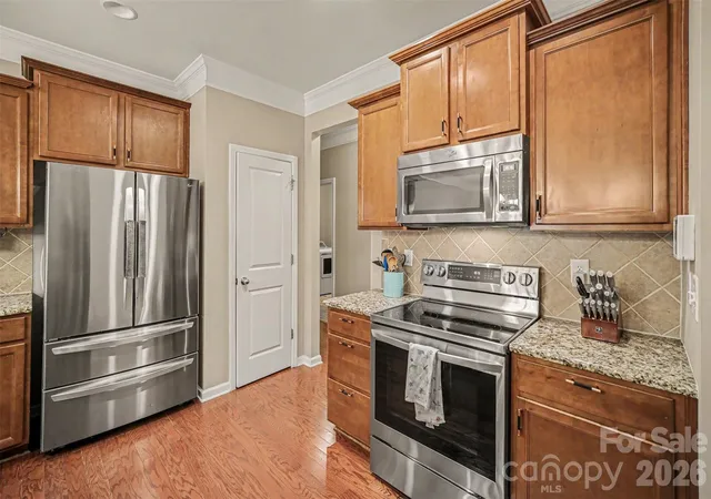 Homes for sale in Charlotte, NC | 10718 Cove Point Dr, Charlotte, NC 28278 | MLS# 4387399