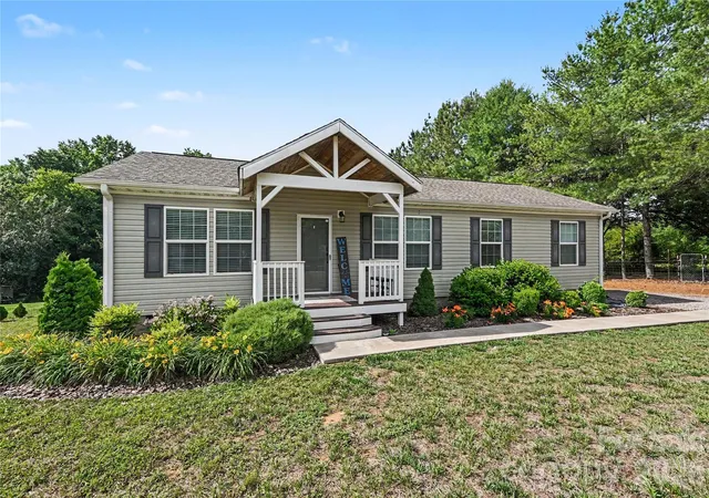 1st image of 2843 Hopewell Church Rd, Sherrills Ford, NC 28673 | MLS# 4387405