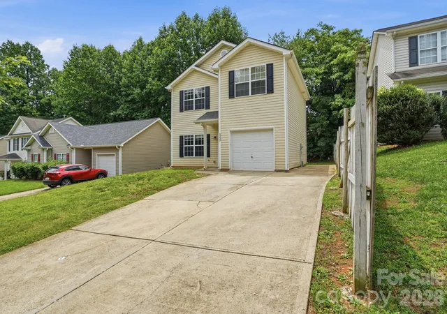 3rd image of 5240 Javitz Rd, Charlotte, NC 28216 | MLS# 4387419