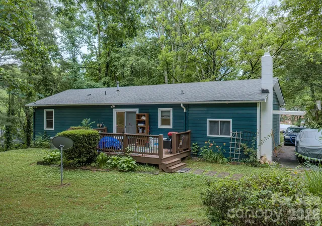5th image of 112 Amelia Dr, Hendersonville, NC 28792 | MLS# 4387434