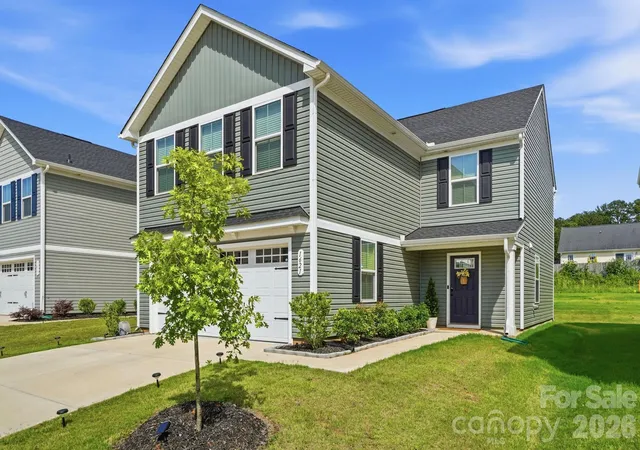 3rd image of 1621 Gutter Branch Dr, Charlotte, NC 28216 | MLS# 4387473