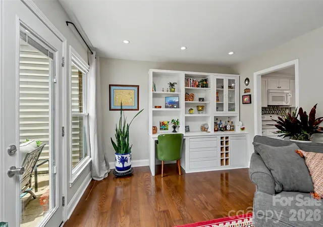Photo 4 of Townhouse for sale at 8333 Knights Brg Rd, Charlotte, NC 28210 | MLS# 4387477 | Listing updated on 2026-09-23
