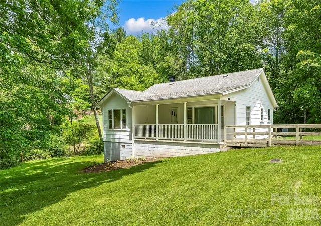 Photo 1 of Single family home for sale at 127 Stafford Rd, Spruce Pine, NC 28777 | MLS# 4387478 | Listing updated on 2026-08-15