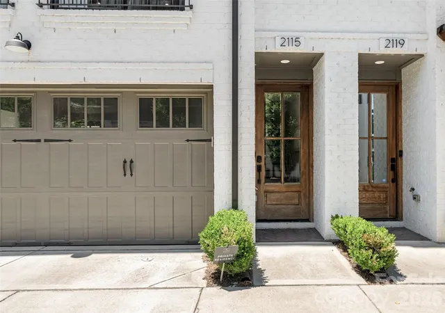 Photo 4 of Townhouse for sale at 2115 Nolen Ridge Ave, Charlotte, NC 28209 | MLS# 4387501 | Listing updated on 2026-09-25