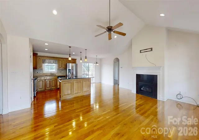 Photo 4 of Single family home for sale at 4240 Hunter Rhyne Rd, Lincolnton, NC 28092 | MLS# 4387521 | Listing updated on 2026-09-17