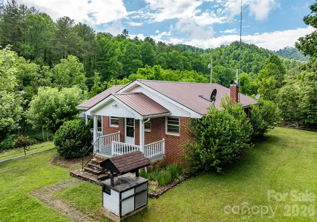 Homes for sale in Marshall, NC | 302 Sprinkle Branch Rd, Marshall, NC 28753 | MLS# 4387529