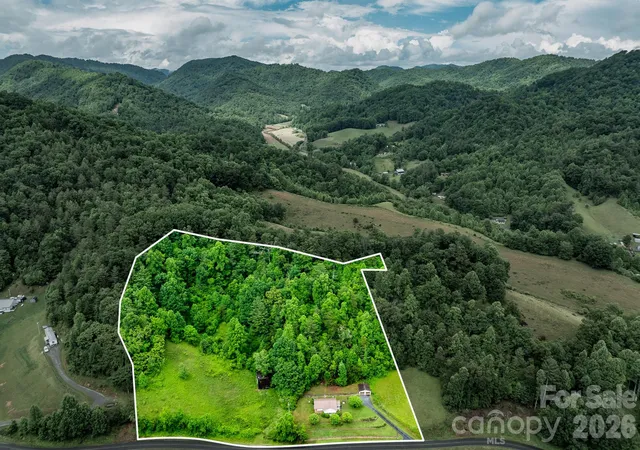 Homes for sale in Marshall, NC | 302 Sprinkle Branch Rd, Marshall, NC 28753 | MLS# 4387529