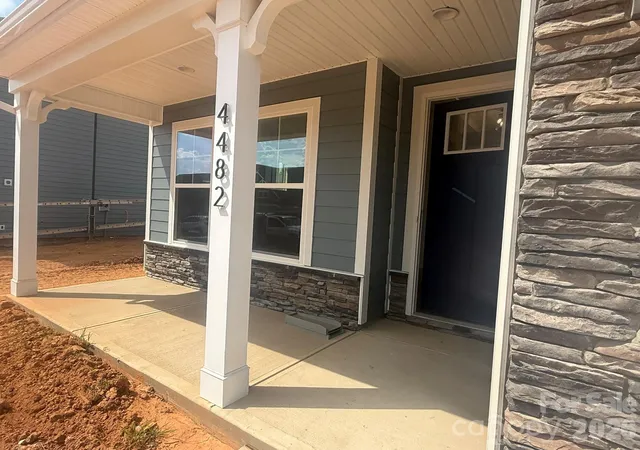 Photo 3 of Single family home for sale at 4482 Blue Mound Ct, Stanley, NC 28164 | MLS# 4387533 | Listing updated on 2026-10-02