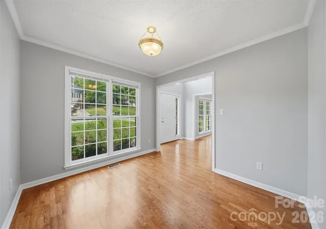 2nd image of 1737 9th Street Pl Se, Hickory, NC 28602 | MLS# 4387540