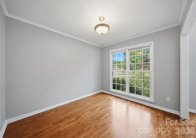 3rd image of 1737 9Th Street Pl Se, Hickory, NC 28602 | MLS# 4387540