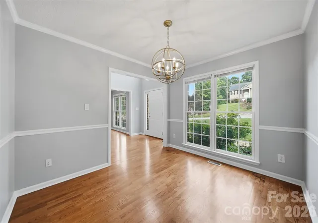 4th image of 1737 9Th Street Pl Se, Hickory, NC 28602 | MLS# 4387540