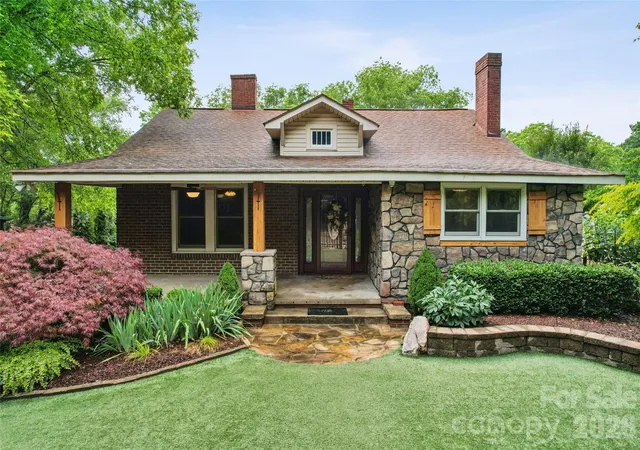 Photo 1 of Single family home for sale at 400 Alpine St Nw, Kannapolis, NC 28081 | MLS# 4387545 | Listing updated on 2026-10-01