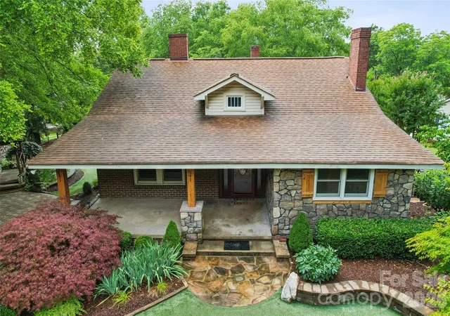 Photo 3 of Single family home for sale at 400 Alpine St Nw, Kannapolis, NC 28081 | MLS# 4387545 | Listing updated on 2026-10-01
