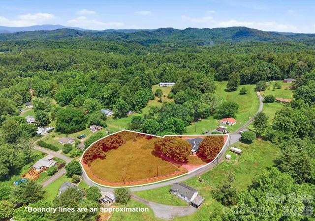 Homes for sale in Lenoir, NC | 109 Kincaid Hill Dr, Lenoir, NC 28645 | MLS# 4387551