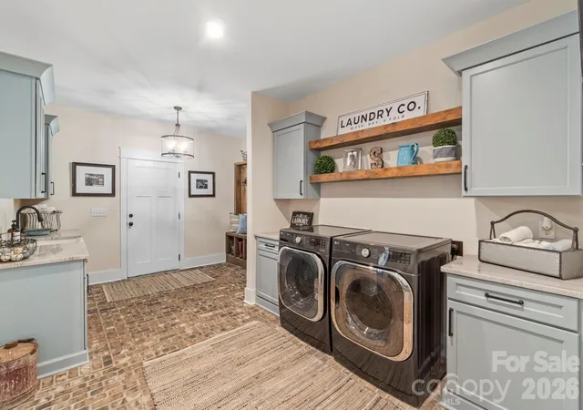 Photo 5 of Single family home for sale at 6991 Oakridge Rd #1, Clover, SC 29710 | MLS# 4387572 | Listing updated on 2026-08-03