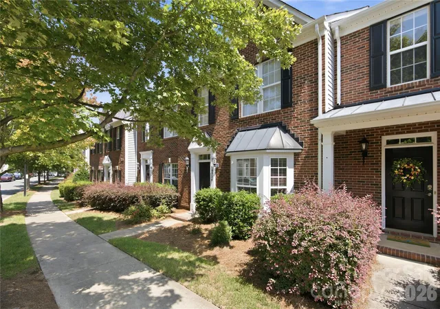 Photo 3 of Townhouse for sale at 20528 Harbor View Dr, Cornelius, NC 28031 | MLS# 4387578 | Listing updated on 2026-08-25