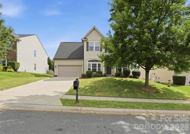 Photo 3 of Single family home for sale at 2075 Clover Hl Rd, Fort Mill, SC 29707 | MLS# 4387586 | Listing updated on 2026-08-13