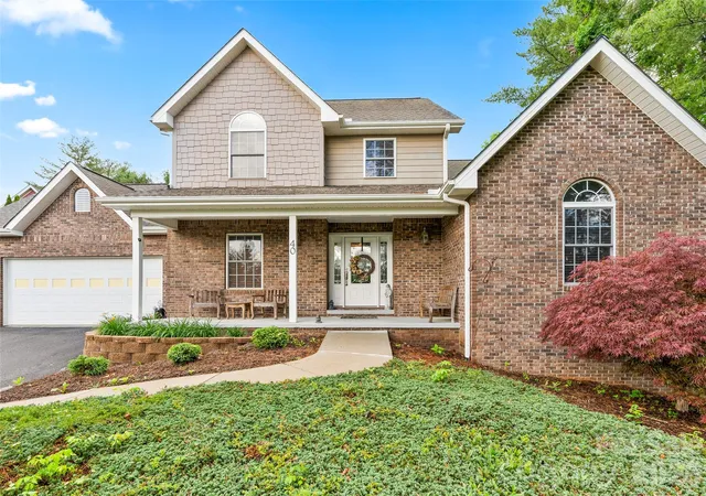 Photo 3 of Single family home for sale at 40 Hope Rd, Weaverville, NC 28787 | MLS# 4387597 | Listing updated on 2026-08-14