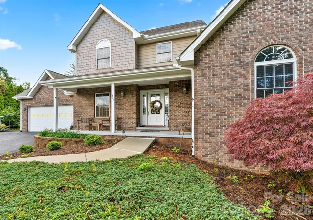 Photo 3 of Single family home for sale at 40 Hope Rd, Weaverville, NC 28787 | MLS# 4387597 | Listing updated on 2026-08-14
