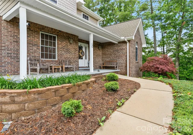 Photo 4 of Single family home for sale at 40 Hope Rd, Weaverville, NC 28787 | MLS# 4387597 | Listing updated on 2026-08-14
