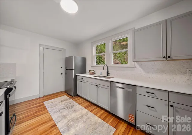 5th image of 10 Sixth St, Asheville, NC 28804 | MLS# 4387599
