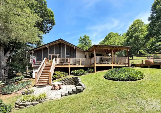 Photo 1 of Single family home for sale at 72 Sanctuary Rd, Maggie Valley, NC 28751 | MLS# 4387632 | Listing updated on 2026-09-02