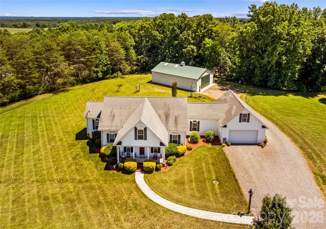 Homes for sale in Hiddenite, NC | 339 Johnson Farm Rd, Hiddenite, NC 28636 | MLS# 4387641