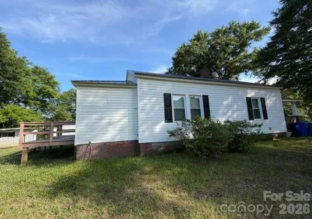 Homes for sale in Lincolnton, NC | 2937 Gastonia Hwy, Lincolnton, NC 28092 | MLS# 4387642