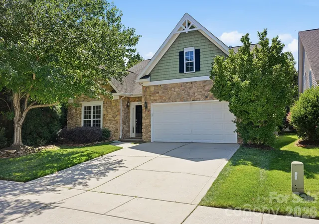 1st image of 4405 Squirrel Trail Ln, Charlotte, NC 28269 | MLS# 4387665