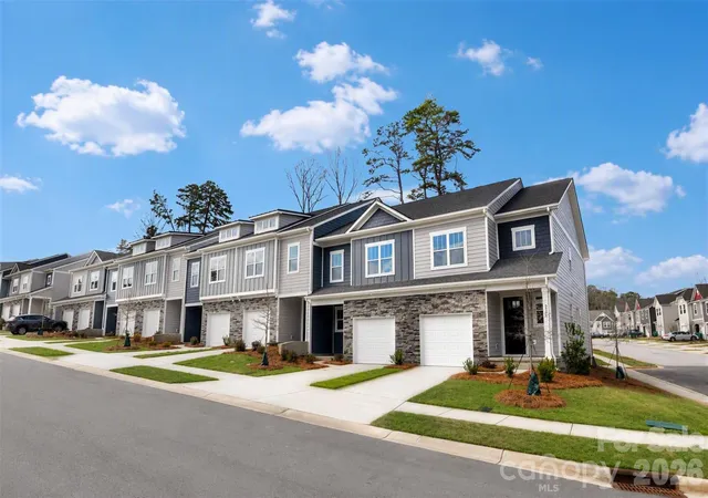 Photo 2 of Townhouse for sale at 2517 Ruby Dixon Xing Dr #22, Gastonia, NC 28056 | MLS# 4387669 | Listing updated on 2026-10-06