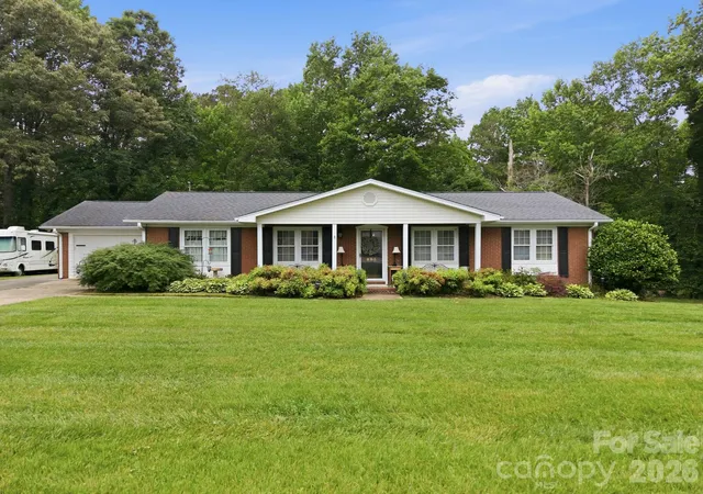 Homes for sale in Salisbury, NC | 805 Pine Hill Dr, Salisbury, NC 28146 | MLS# 4387687