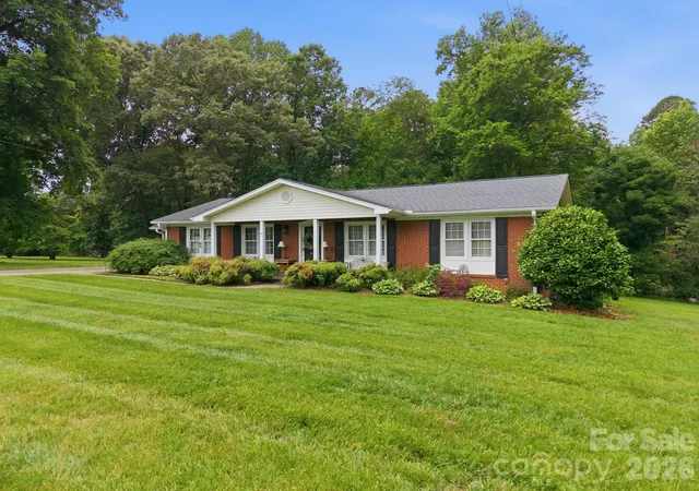 Homes for sale in Salisbury, NC | 805 Pine Hill Dr, Salisbury, NC 28146 | MLS# 4387687