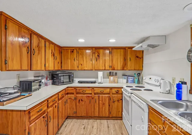 5th image of 677 Mount Olivet Rd, Zirconia, NC 28790 | MLS# 4387688