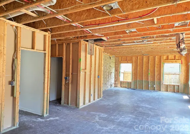3rd image of 1821 Swan Dr, Charlotte, NC 28216 | MLS# 4387692