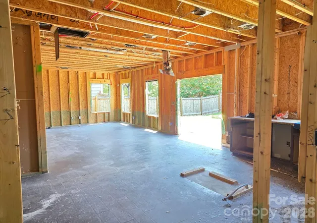 4th image of 1821 Swan Dr, Charlotte, NC 28216 | MLS# 4387692
