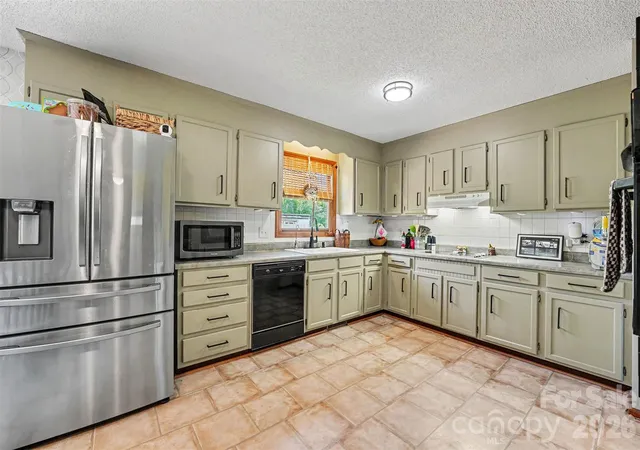 Photo 1 of Single family home for sale at 129 Laura Rd, Mooresville, NC 28117 | MLS# 4387728 | Listing updated on 2026-09-21