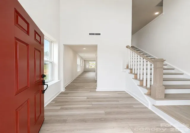 Photo 3 of Single family home for sale at 114 Plover Ln, Mooresville, NC 28115 | MLS# 4387739 | Listing updated on 2026-09-20