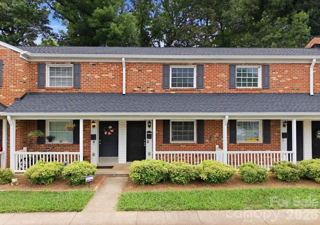 4th image of 1215 Green Oaks Ln #I, Charlotte, NC 28205 | MLS# 4387750
