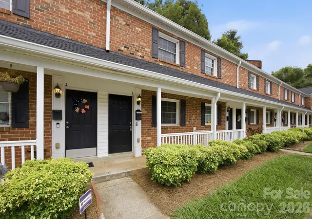 5th image of 1215 Green Oaks Ln #I, Charlotte, NC 28205 | MLS# 4387750