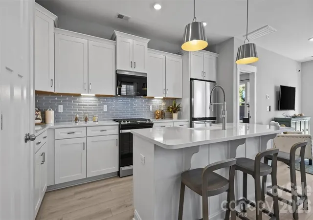 Photo 3 of Sale Pending at 123 Nighthawk Trl, Mooresville, NC 28115 | MLS# 4387759 | Listing updated on 2026-07-30