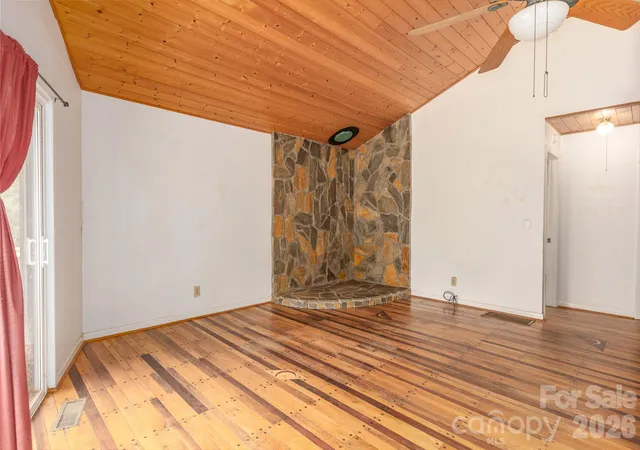 Homes for sale in Bakersville, NC | 295 Richmond Rd, Bakersville, NC 28705 | MLS# 4387768