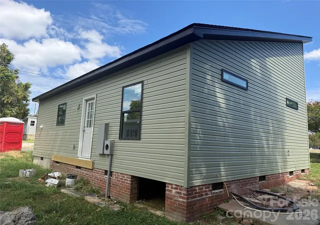 Photo 3 of Single family home for sale at 106 Penn St, Monroe, NC 28112 | MLS# 4387788 | Listing updated on 2026-09-07