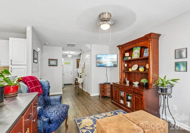 4th image of 8406 Southgate Commons Dr, Charlotte, NC 28277 | MLS# 4387789