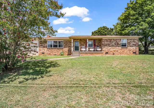 Photo 1 of Single family home for sale at 1206 Wyanoke Ave, Shelby, NC 28152 | MLS# 4387816 | Listing updated on 2026-09-19