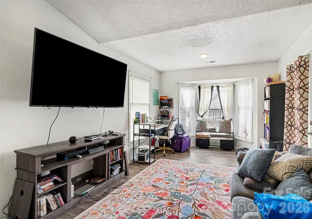 5th image of 6223 Rosecroft Dr, Charlotte, NC 28215