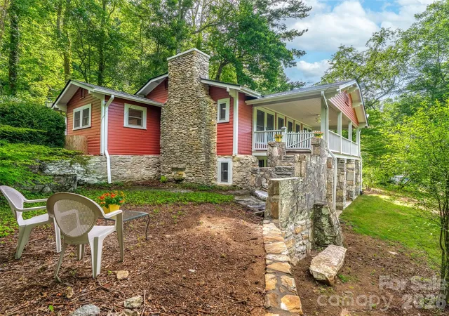 3rd image of 206 Chestnut Hill Rd, Gerton, NC 28735 | MLS# 4387825