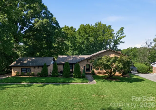 1st image of 6621 Fair Lawn Rd, Charlotte, NC 28215 | MLS# 4387836