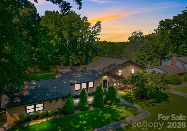 2nd image of 6621 Fair Lawn Rd, Charlotte, NC 28215 | MLS# 4387836