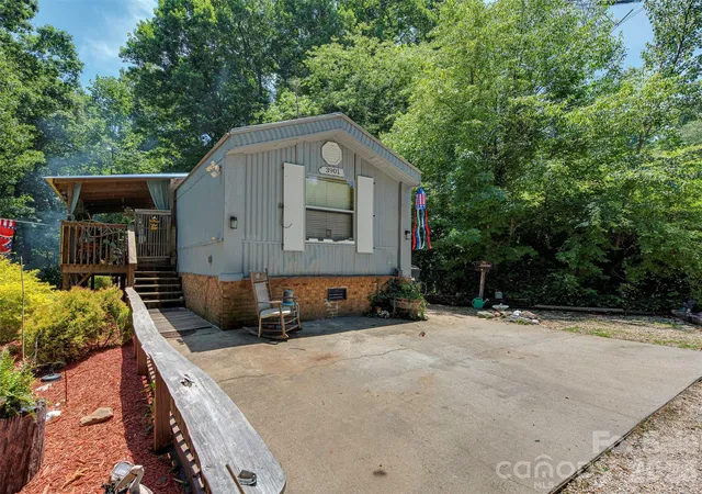 Homes for sale in Statesville, NC | 3901 Hickory Hwy, Statesville, NC 28677 | MLS# 4387837