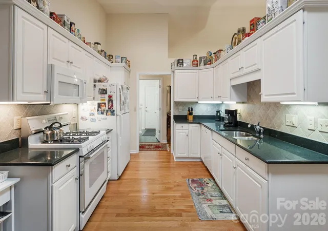 5th image of 1851 Riverview Ct, Hendersonville, NC 28739 | MLS# 4387854